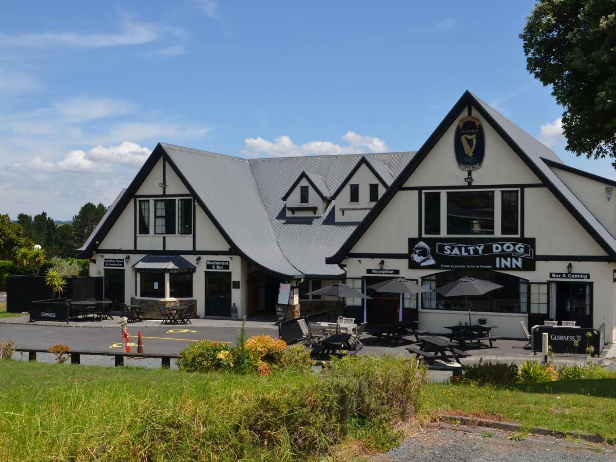 Salty Dog Inn Snells Beach Eksteriør bilde