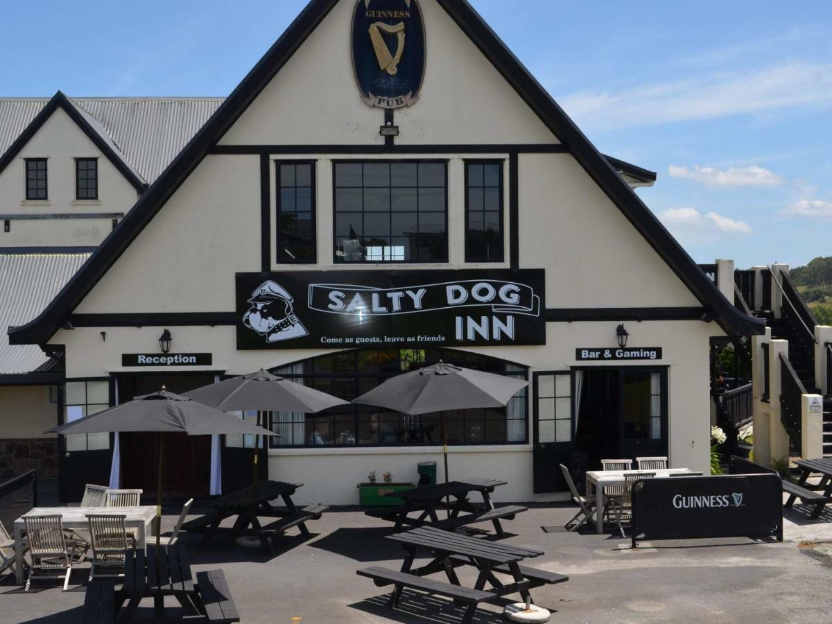 Salty Dog Inn Snells Beach Eksteriør bilde